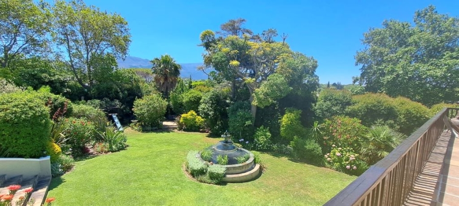 9 Bedroom Property for Sale in Constantia Western Cape